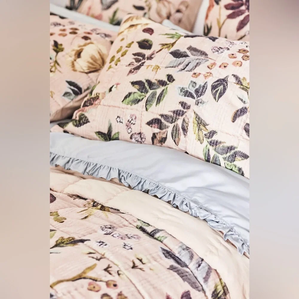 Anthro SEREN VELVET FLORAL QUILT Style No.  4540I080AA Mauve California King